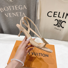 高版本出厂 Louis Vuitton ss26 new arrival LV驴牌夏季新款小高跟凉鞋简 高版本出厂 Louis Vuitton ss26 new arrival LV驴牌夏季新款小高跟凉鞋简