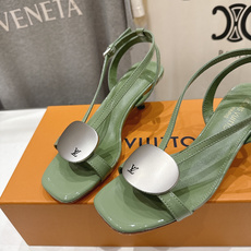 高版本出厂 Louis Vuitton ss26 new arrival LV驴牌夏季新款小高跟凉鞋简 高版本出厂 Louis Vuitton ss26 new arrival LV驴牌夏季新款小高跟凉鞋简