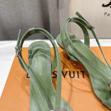 高版本出厂 Louis Vuitton ss26 new arrival LV驴牌夏季新款小高跟凉鞋简 高版本出厂 Louis Vuitton ss26 new arrival LV驴牌夏季新款小高跟凉鞋简