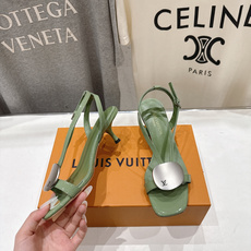 高版本出厂 Louis Vuitton ss26 new arrival LV驴牌夏季新款小高跟凉鞋简 高版本出厂 Louis Vuitton ss26 new arrival LV驴牌夏季新款小高跟凉鞋简
