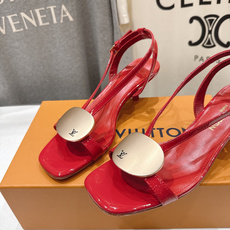 高版本出厂 Louis Vuitton ss26 new arrival LV驴牌夏季新款小高跟凉鞋简 高版本出厂 Louis Vuitton ss26 new arrival LV驴牌夏季新款小高跟凉鞋简