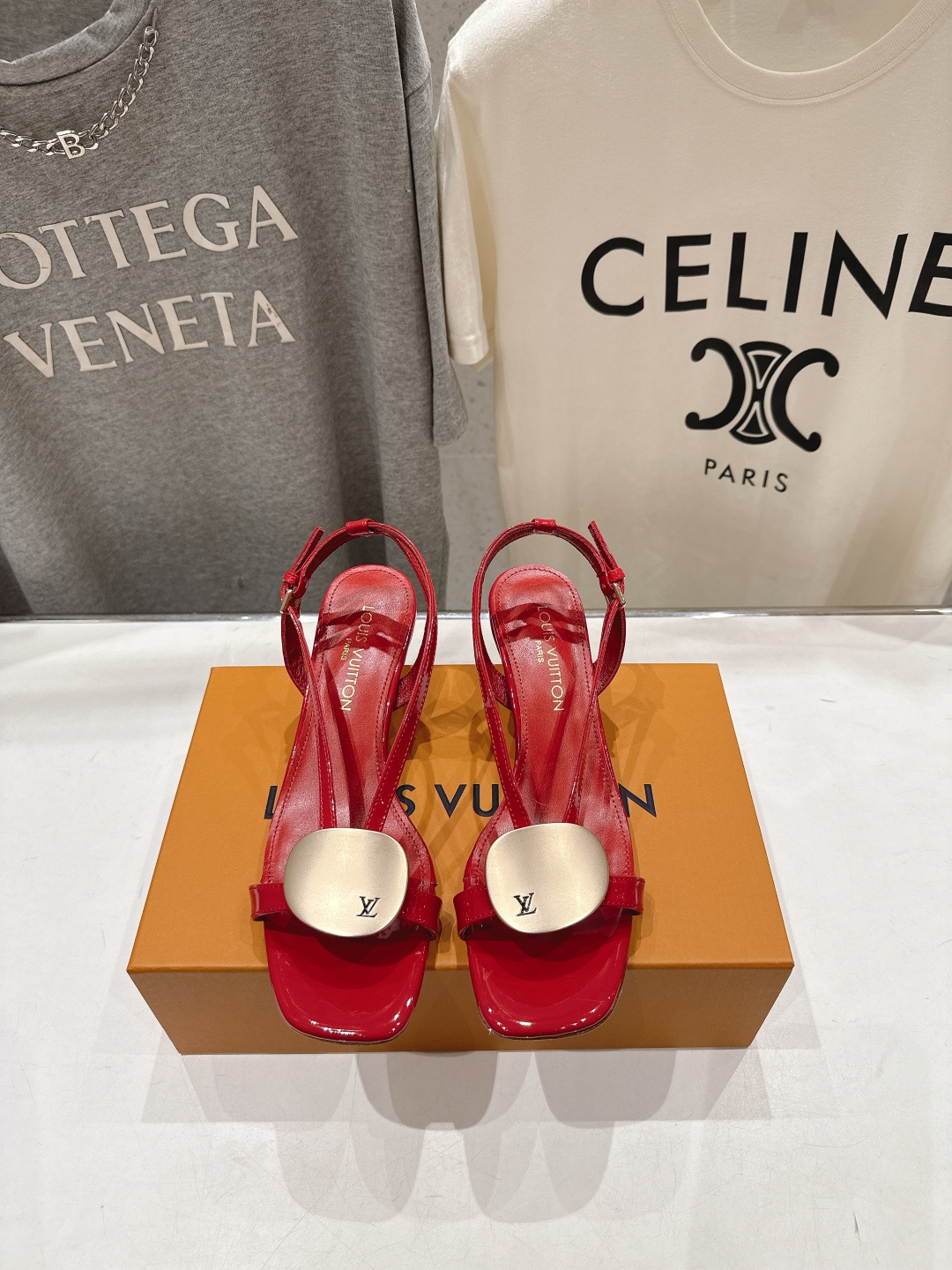 高版本出厂  Louis Vuitton ss26 new arrival LV驴牌夏季新款小高跟凉鞋简