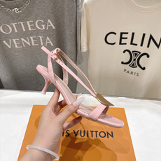 高版本出厂 Louis Vuitton ss26 new arrival LV驴牌夏季新款小高跟凉鞋简 高版本出厂 Louis Vuitton ss26 new arrival LV驴牌夏季新款小高跟凉鞋简