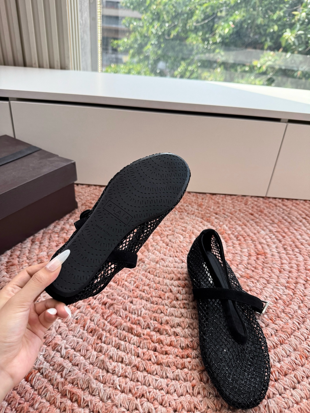 🌾升级内增高款G002代购级别原版购入法国一线奢侈品牌ALAIA 阿莱亚鱼网穆勒鞋包头凉鞋2026法式仙 🌾升级内增高款G002代购级别原版购入法国一线奢侈品牌ALAIA 阿莱亚鱼网穆勒鞋包头凉鞋2026法式仙