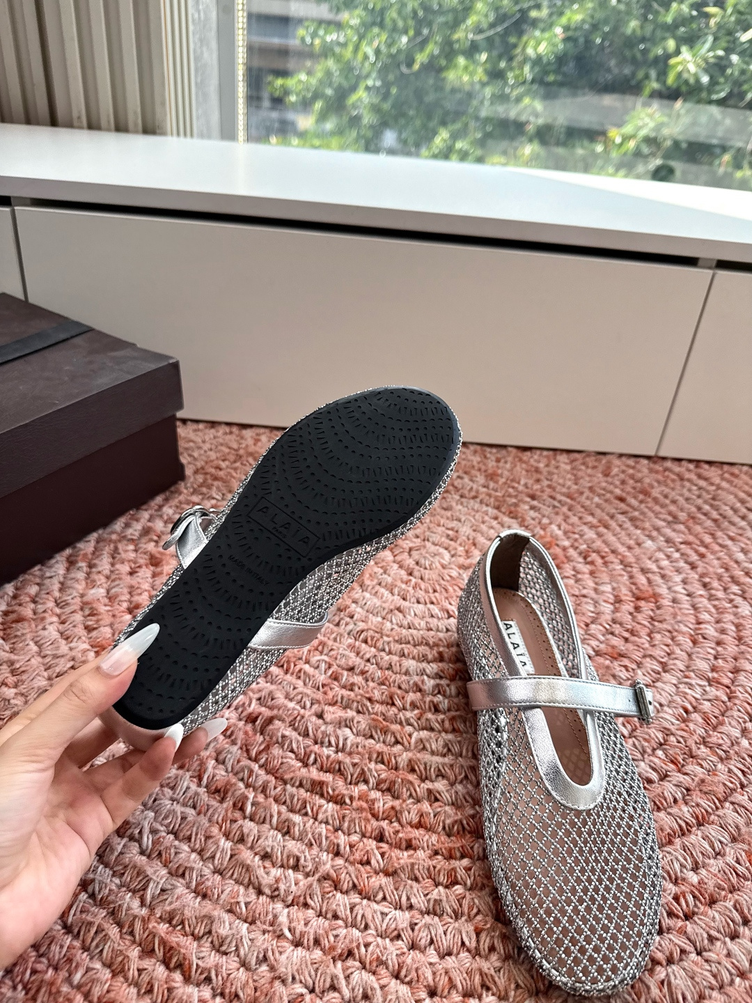 🌾升级内增高款G002代购级别原版购入法国一线奢侈品牌ALAIA 阿莱亚鱼网穆勒鞋包头凉鞋2026法式仙 🌾升级内增高款G002代购级别原版购入法国一线奢侈品牌ALAIA 阿莱亚鱼网穆勒鞋包头凉鞋2026法式仙