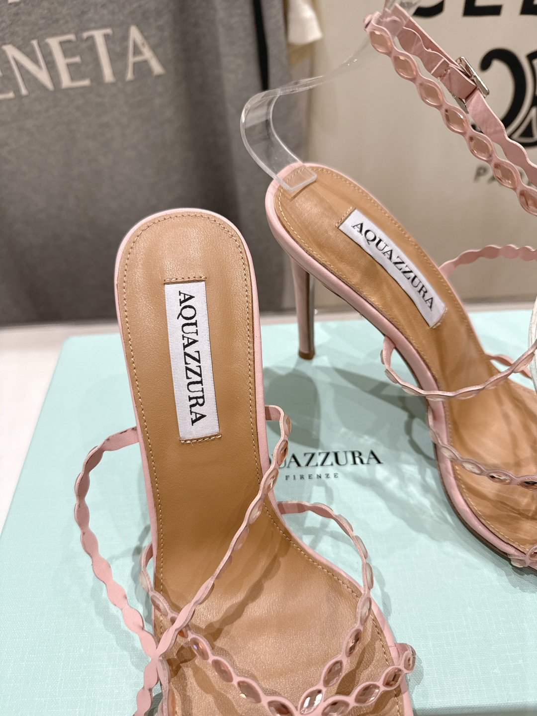高版本出厂 「ᴀqᴜᴀᴢᴢᴜʀᴀ」AQUAZZURA/菠萝F072 2026ss夏季新款高跟水钻凉鞋__