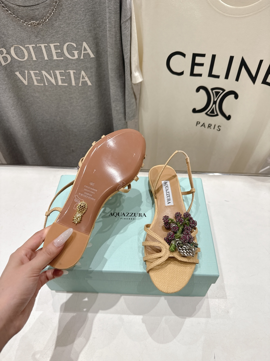 高版本出厂 「ᴀqᴜᴀᴢᴢᴜʀᴀ」AQUAZZURA/菠萝F072 2026ss夏季新款平底水钻凉鞋__