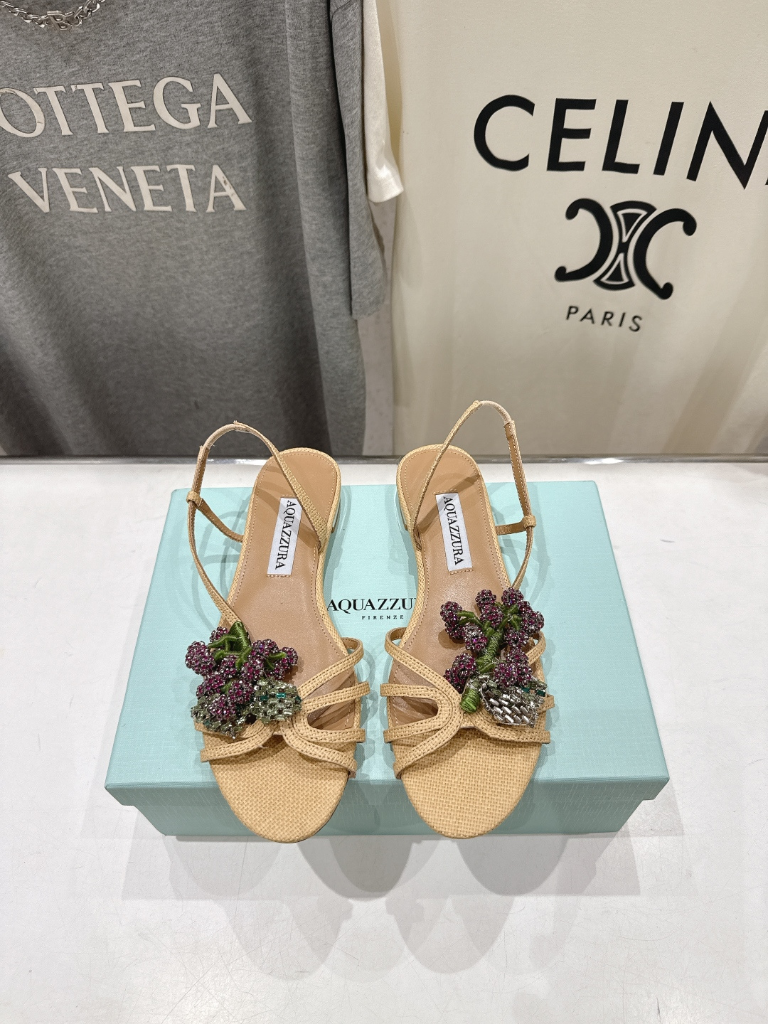 高版本出厂 「ᴀqᴜᴀᴢᴢᴜʀᴀ」AQUAZZURA/菠萝F072 2026ss夏季新款平底水钻凉鞋__