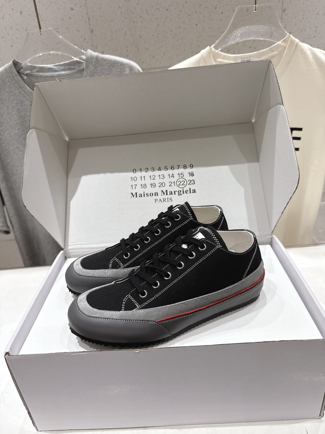 高版本出厂 情侣款  Maison Margiela 马吉拉MM6新款休闲鞋板鞋德训鞋...顶级品质 新