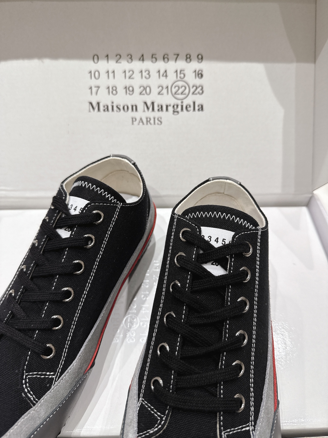 高版本出厂 情侣款  Maison Margiela 马吉拉MM6新款休闲鞋板鞋德训鞋...顶级品质 新