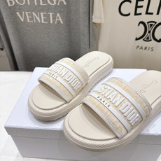 高版本出厂 【高品质】Dior*迪奥D家F019 2026ss夏季新款厚底沙滩拖鞋~经典版型 搭配贴合脚 高版本出厂 【高品质】Dior*迪奥D家F019 2026ss夏季新款厚底沙滩拖鞋~经典版型 搭配贴合脚