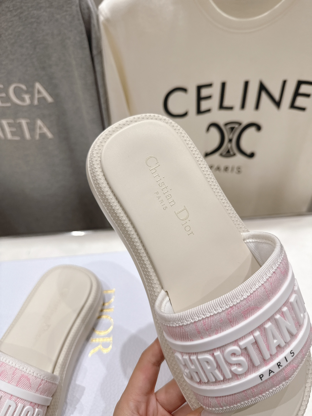 高版本出厂 【高品质】Dior*迪奥D家F019 2026ss夏季新款厚底沙滩拖鞋～经典版型 搭配贴合脚