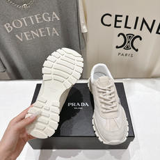 高版本出厂 Prada/普拉达F024 26ss早秋新款网眼织物与绒面牛皮休闲运动鞋运动语言蜕变为全新美 高版本出厂 Prada/普拉达F024 26ss早秋新款网眼织物与绒面牛皮休闲运动鞋运动语言蜕变为全新美