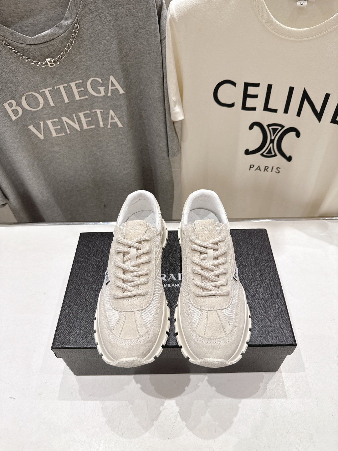 高版本出厂 Prada/普拉达F024 26ss早秋新款网眼织物与绒面牛皮休闲运动鞋运动语言蜕变为全新美