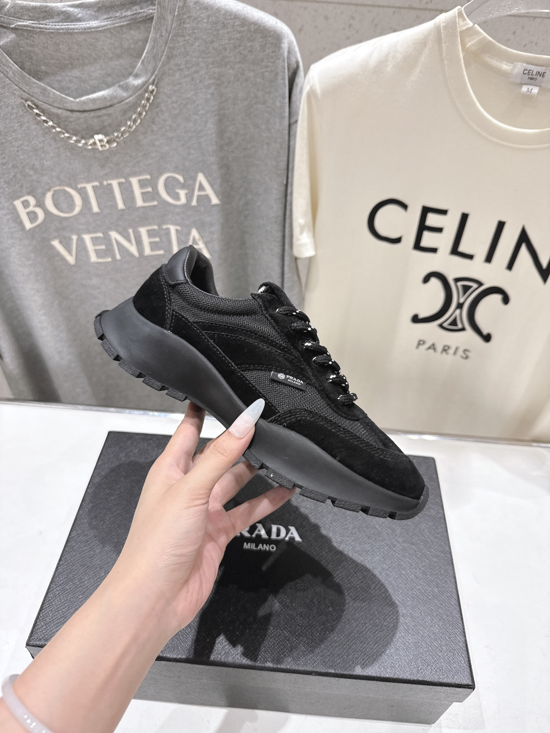 高版本出厂 Prada/普拉达F024 26ss早秋新款网眼织物与绒面牛皮休闲运动鞋运动语言蜕变为全新美