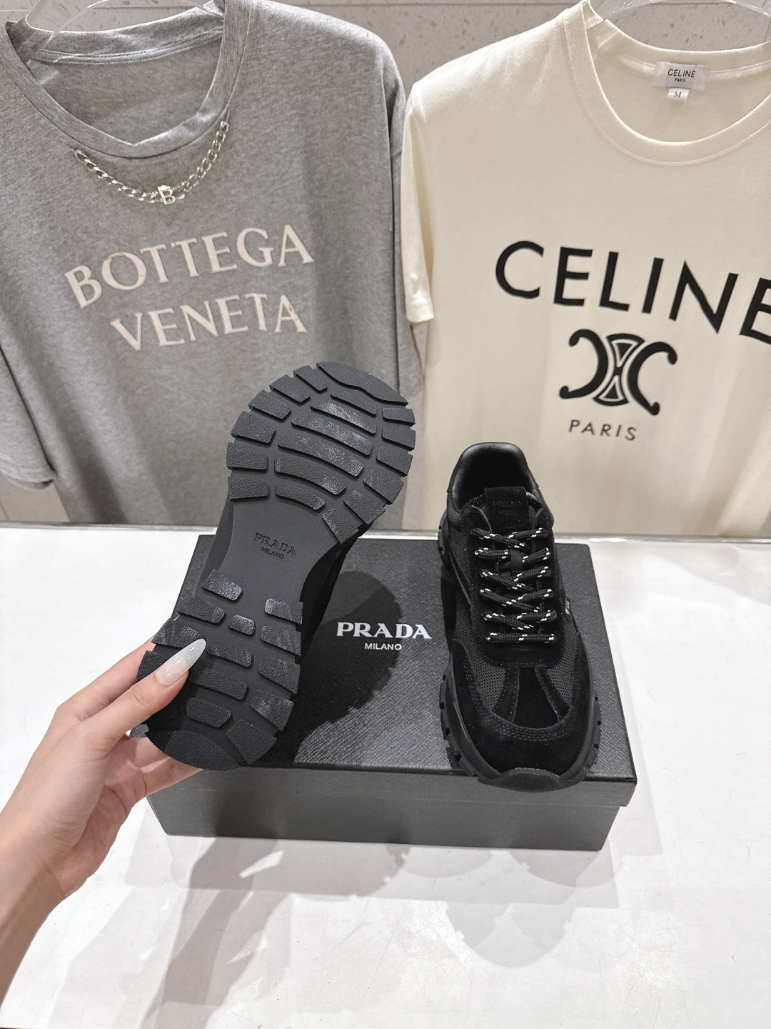 高版本出厂 Prada/普拉达F024 26ss早秋新款网眼织物与绒面牛皮休闲运动鞋运动语言蜕变为全新美