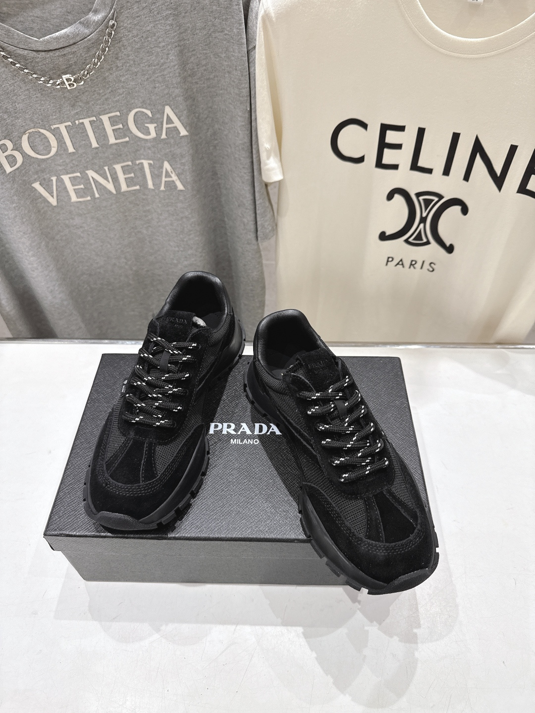 高版本出厂 Prada/普拉达F024 26ss早秋新款网眼织物与绒面牛皮休闲运动鞋运动语言蜕变为全新美