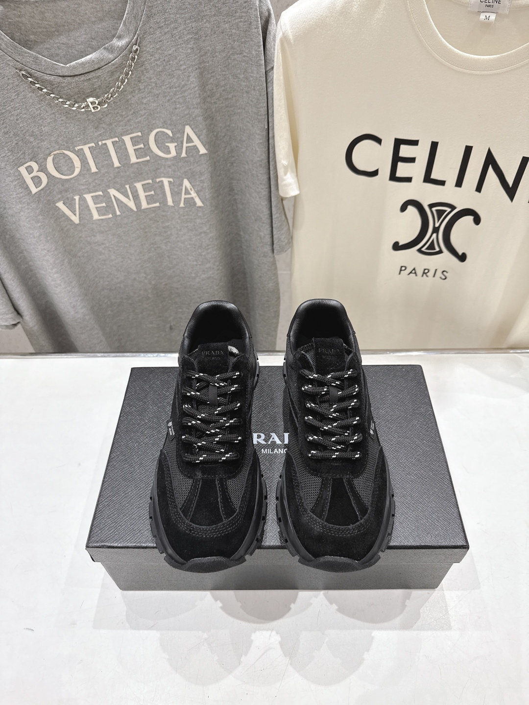 高版本出厂 Prada/普拉达F024 26ss早秋新款网眼织物与绒面牛皮休闲运动鞋运动语言蜕变为全新美
