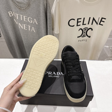高版本出厂 男码+10 Prada*普拉达F023 2026ss新款系带情侣款休闲鞋运动鞋闪亮登场🌟时 高版本出厂 男码+10 Prada*普拉达F023 2026ss新款系带情侣款休闲鞋运动鞋闪亮登场🌟时