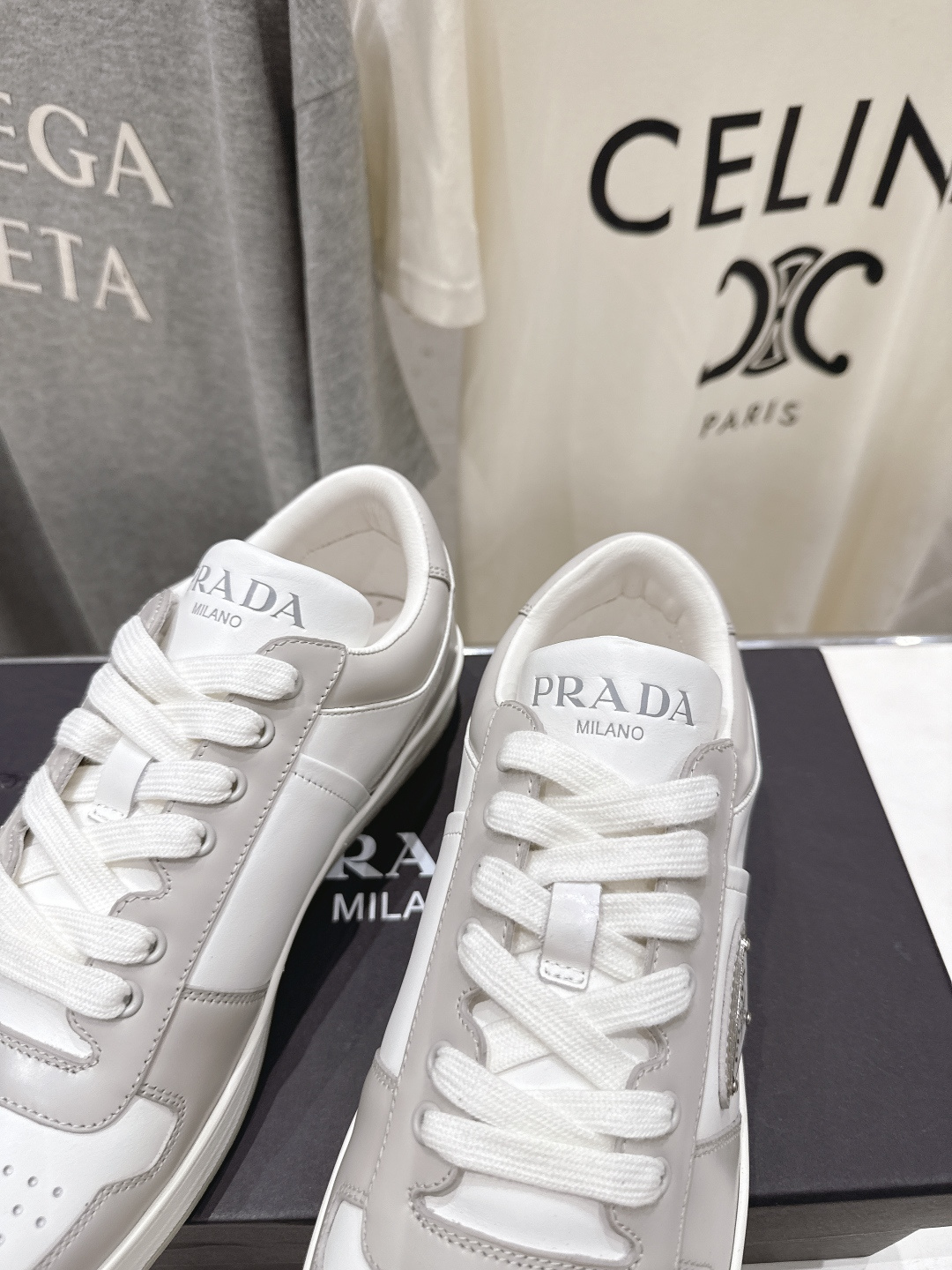 高版本出厂 男码+10  Prada*普拉达F023 2026ss新款系带情侣款休闲鞋运动鞋闪亮登场🌟时