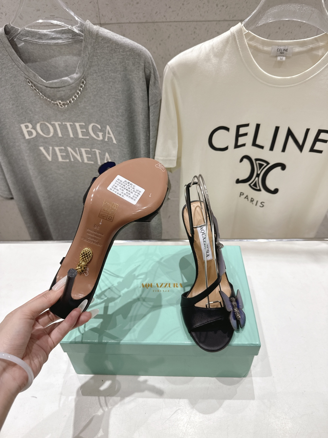 高版本出厂 「ᴀqᴜᴀᴢᴢᴜʀᴀ」AQUAZZURA/菠萝F072 2026ss夏季新款蝴蝶饰品高跟凉鞋