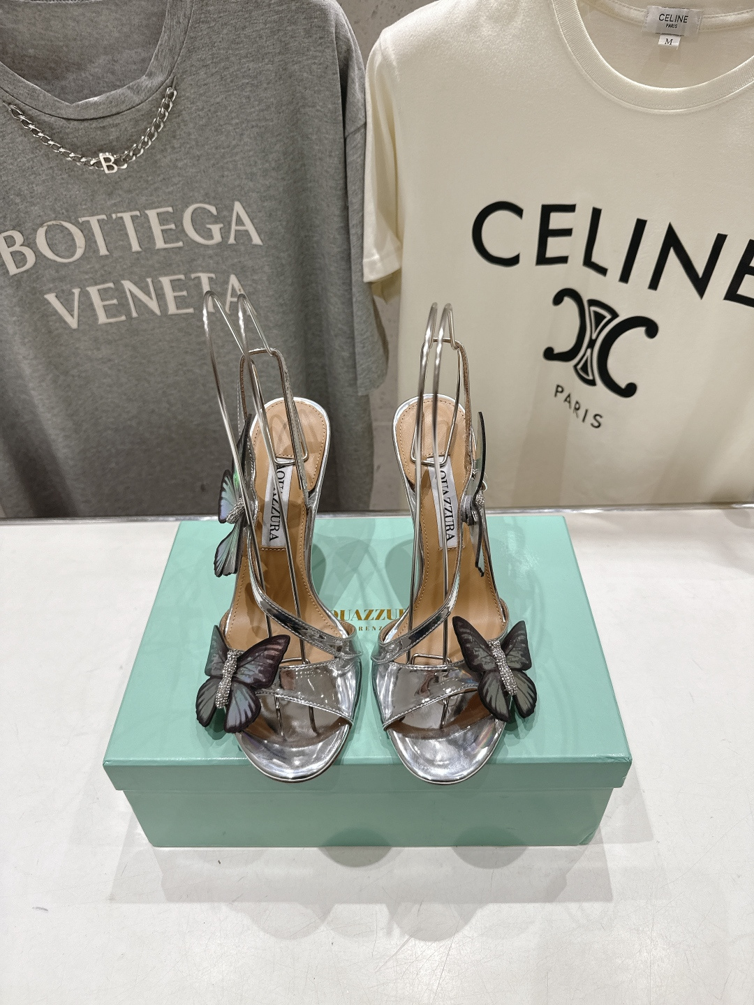 高版本出厂 「ᴀqᴜᴀᴢᴢᴜʀᴀ」AQUAZZURA/菠萝F072 2026ss夏季新款蝴蝶饰品高跟凉鞋