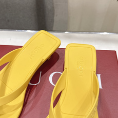 高版本出厂 Gucci*古驰 G家F036 26ss夏季爆款小高跟人字拖鞋,在这个IN时代必备的拖鞋… 高版本出厂 Gucci*古驰 G家F036 26ss夏季爆款小高跟人字拖鞋,在这个IN时代必备的拖鞋…