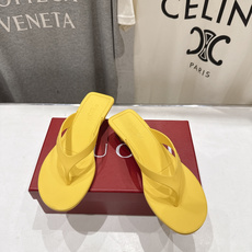 高版本出厂 Gucci*古驰 G家F036 26ss夏季爆款小高跟人字拖鞋,在这个IN时代必备的拖鞋… 高版本出厂 Gucci*古驰 G家F036 26ss夏季爆款小高跟人字拖鞋,在这个IN时代必备的拖鞋…