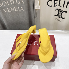 高版本出厂 Gucci*古驰 G家F036 26ss夏季爆款小高跟人字拖鞋,在这个IN时代必备的拖鞋… 高版本出厂 Gucci*古驰 G家F036 26ss夏季爆款小高跟人字拖鞋,在这个IN时代必备的拖鞋…