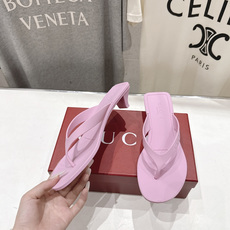 高版本出厂 Gucci*古驰 G家F036 26ss夏季爆款小高跟人字拖鞋,在这个IN时代必备的拖鞋… 高版本出厂 Gucci*古驰 G家F036 26ss夏季爆款小高跟人字拖鞋,在这个IN时代必备的拖鞋…