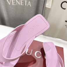高版本出厂 Gucci*古驰 G家F036 26ss夏季爆款小高跟人字拖鞋,在这个IN时代必备的拖鞋… 高版本出厂 Gucci*古驰 G家F036 26ss夏季爆款小高跟人字拖鞋,在这个IN时代必备的拖鞋…