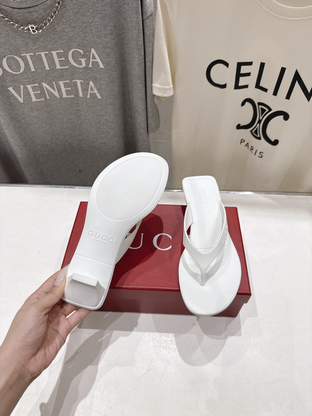 高版本出厂  Gucci*古驰 G家F036 26ss夏季爆款小高跟人字拖鞋，在这个IN时代必备的拖鞋…