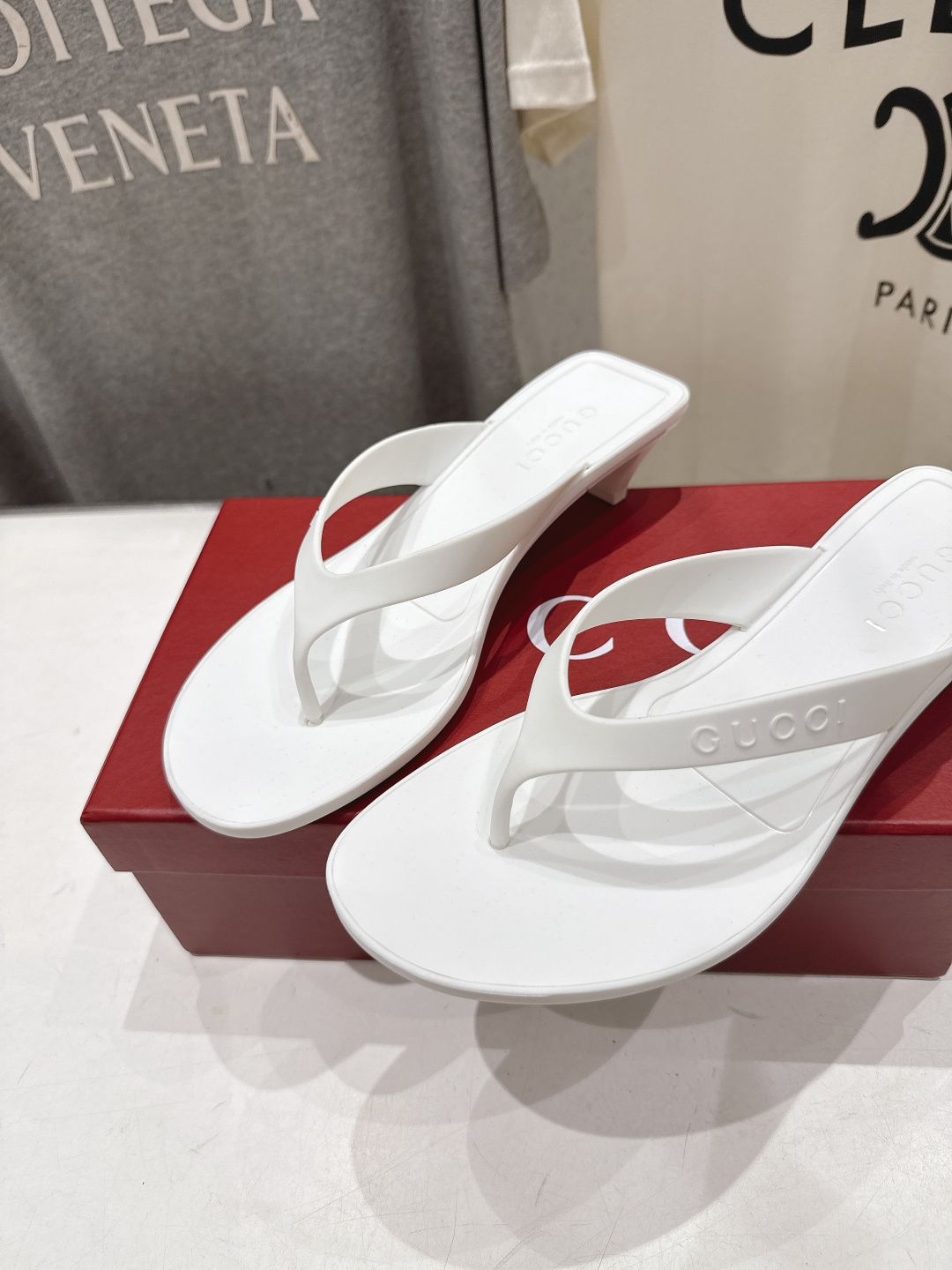 高版本出厂  Gucci*古驰 G家F036 26ss夏季爆款小高跟人字拖鞋，在这个IN时代必备的拖鞋…