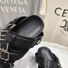 高版本出厂 LOEWE/罗意威F051 2026/ss新品复古风厚底沙滩拖鞋~小红书、外网火爆款最近大 高版本出厂 LOEWE/罗意威F051 2026/ss新品复古风厚底沙滩拖鞋~小红书、外网火爆款最近大