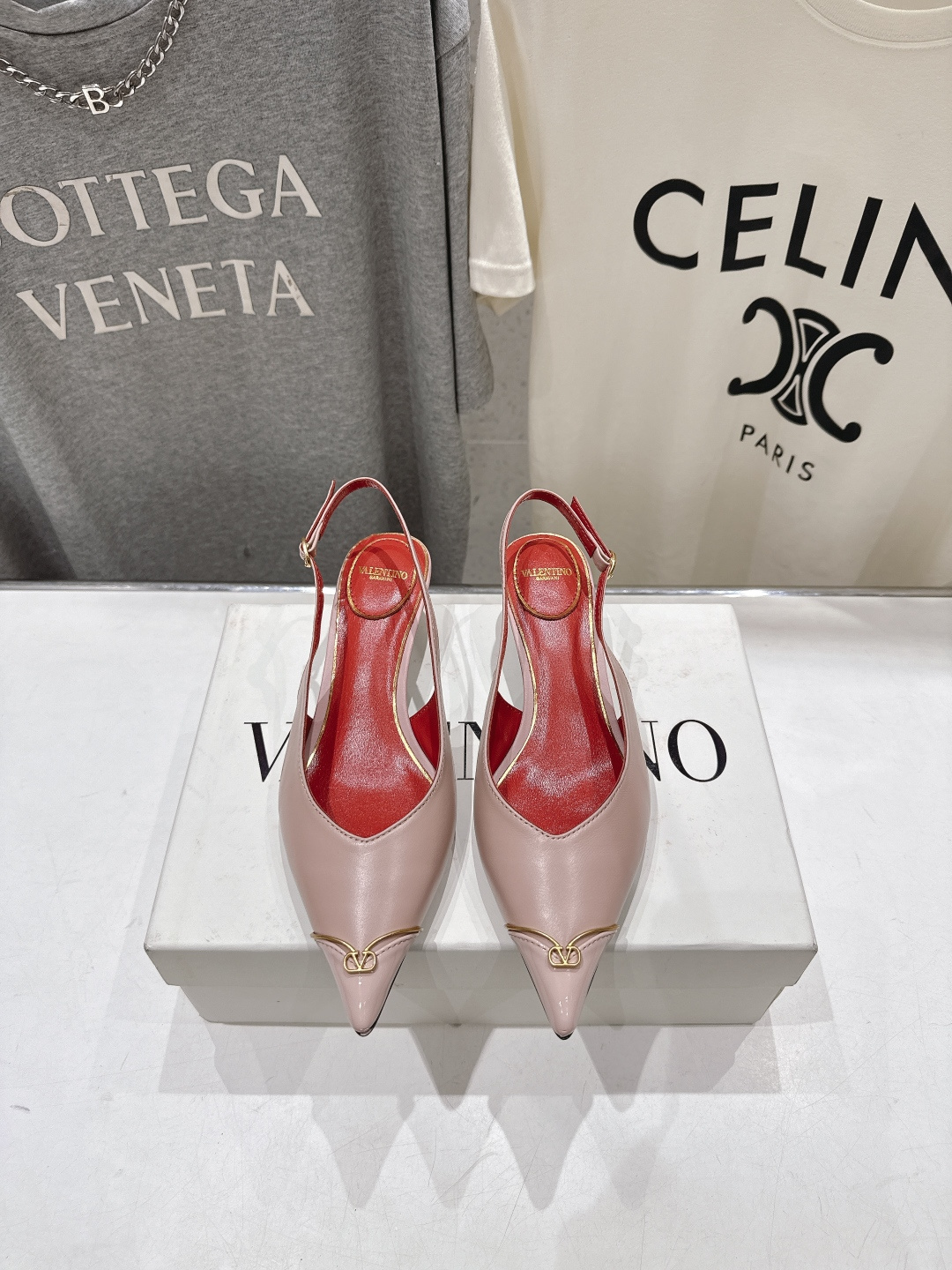 高版本出厂  ～New～顶级制作·Valentino·华伦天奴〰️2026ss官方最新款高跟鞋单鞋时装凉