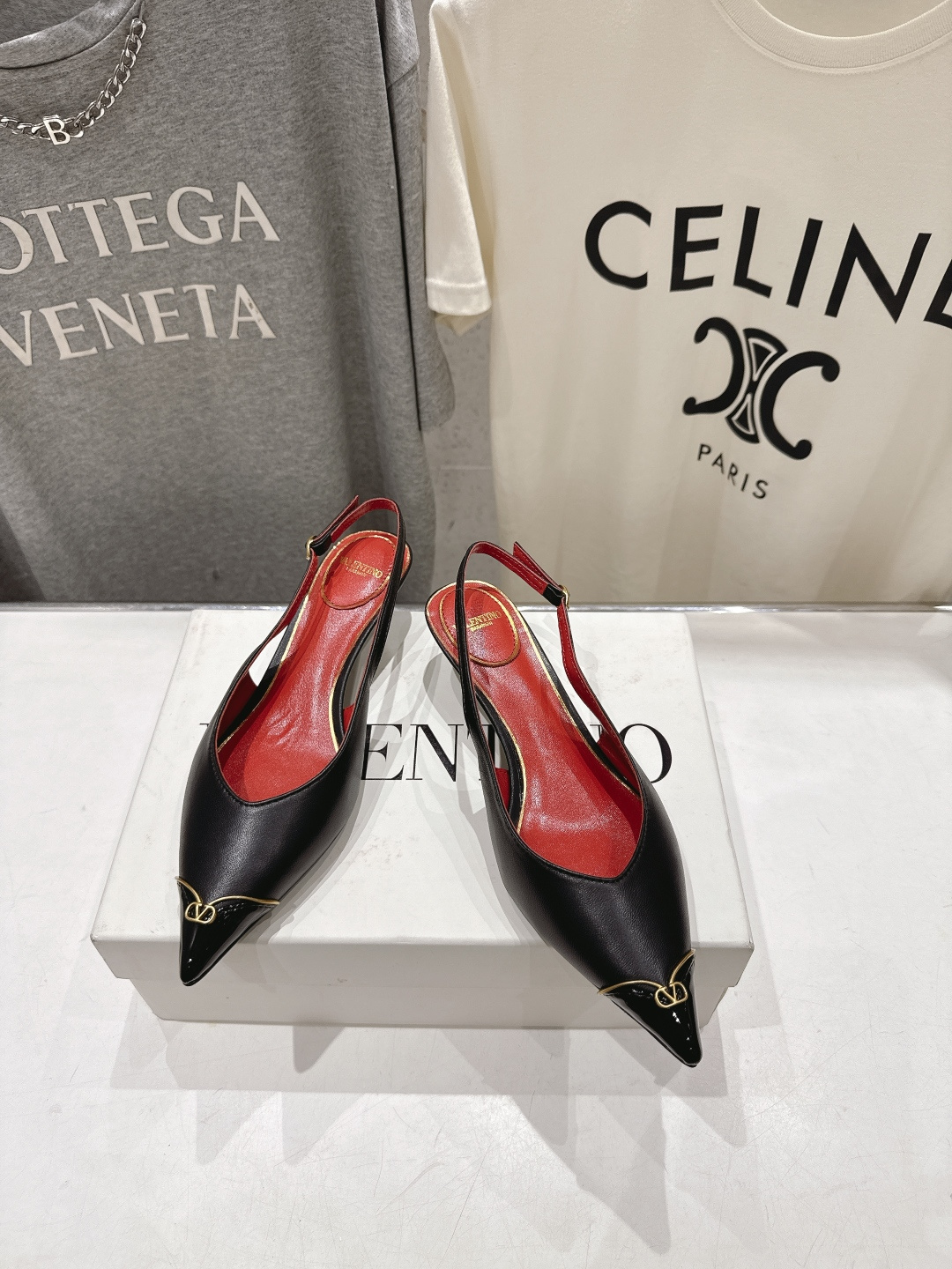 高版本出厂  ～New～顶级制作·Valentino·华伦天奴〰️2026ss官方最新款高跟鞋单鞋时装凉