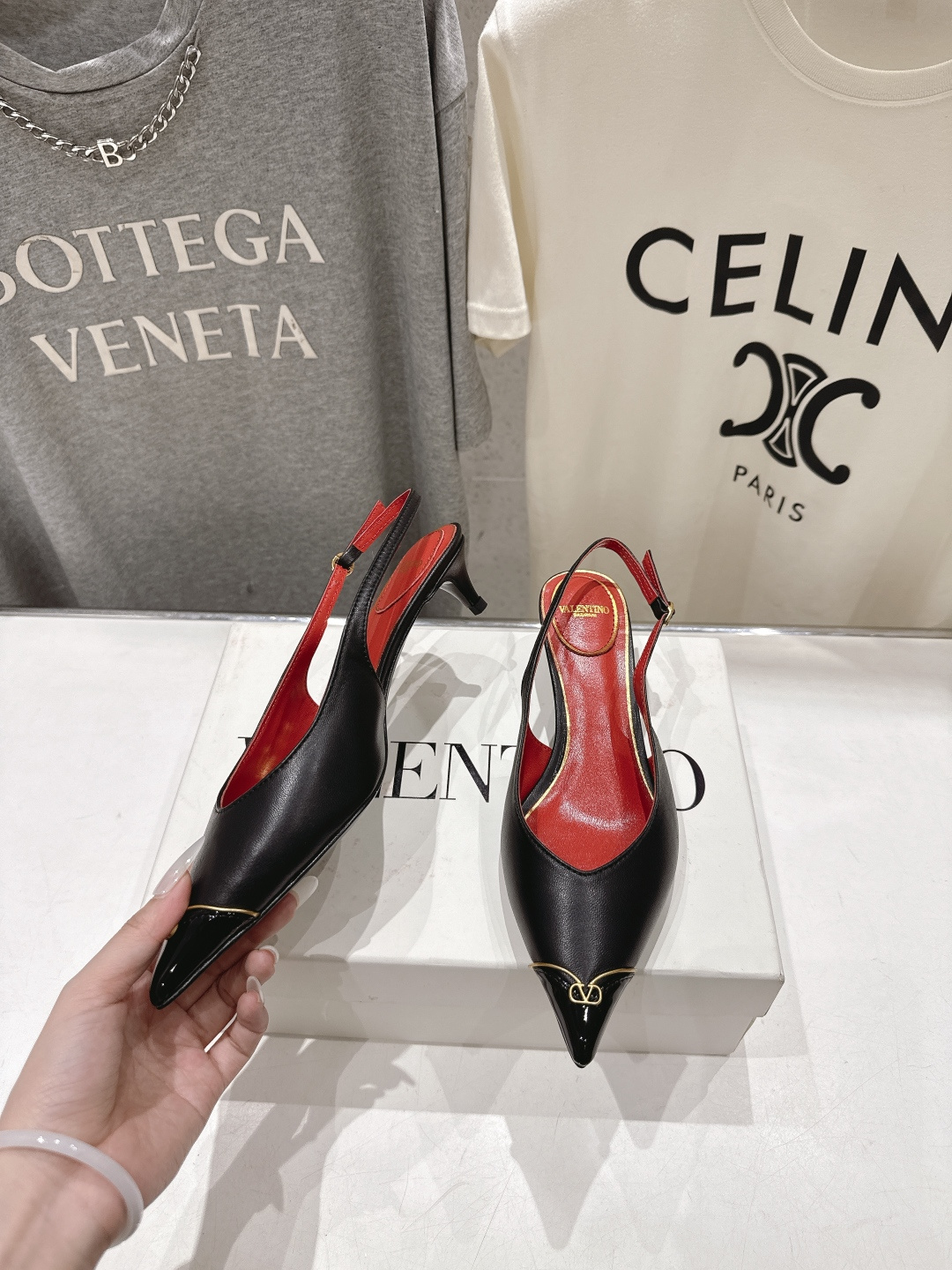 高版本出厂  ～New～顶级制作·Valentino·华伦天奴〰️2026ss官方最新款高跟鞋单鞋时装凉