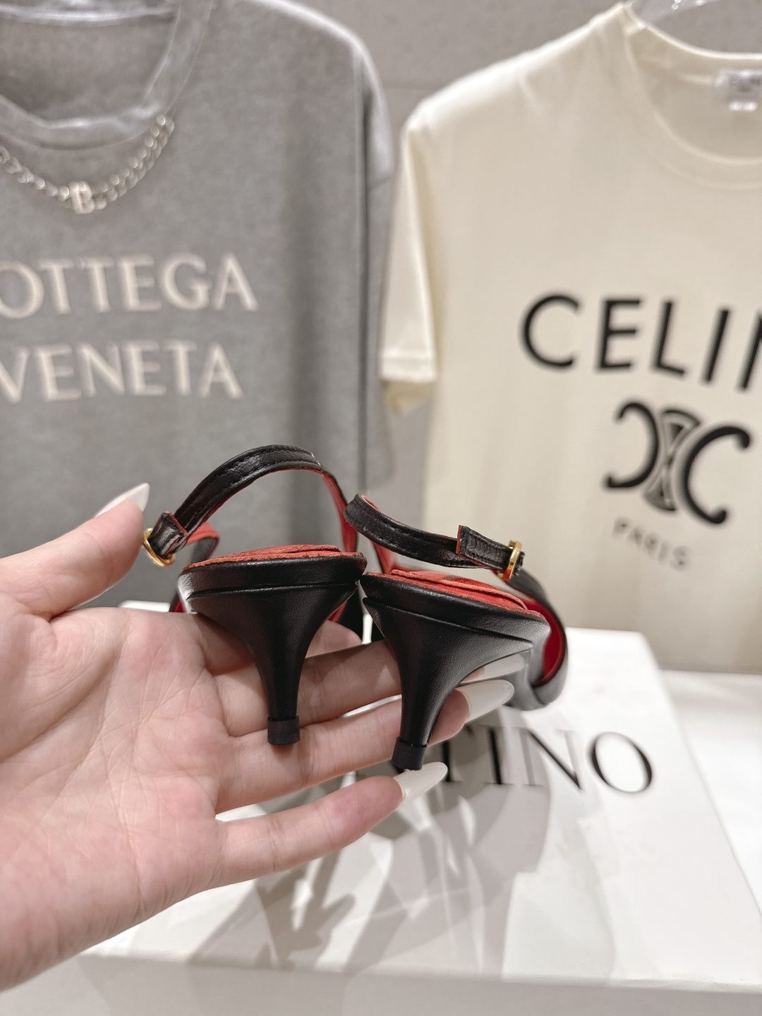 高版本出厂  ～New～顶级制作·Valentino·华伦天奴〰️2026ss官方最新款高跟鞋单鞋时装凉