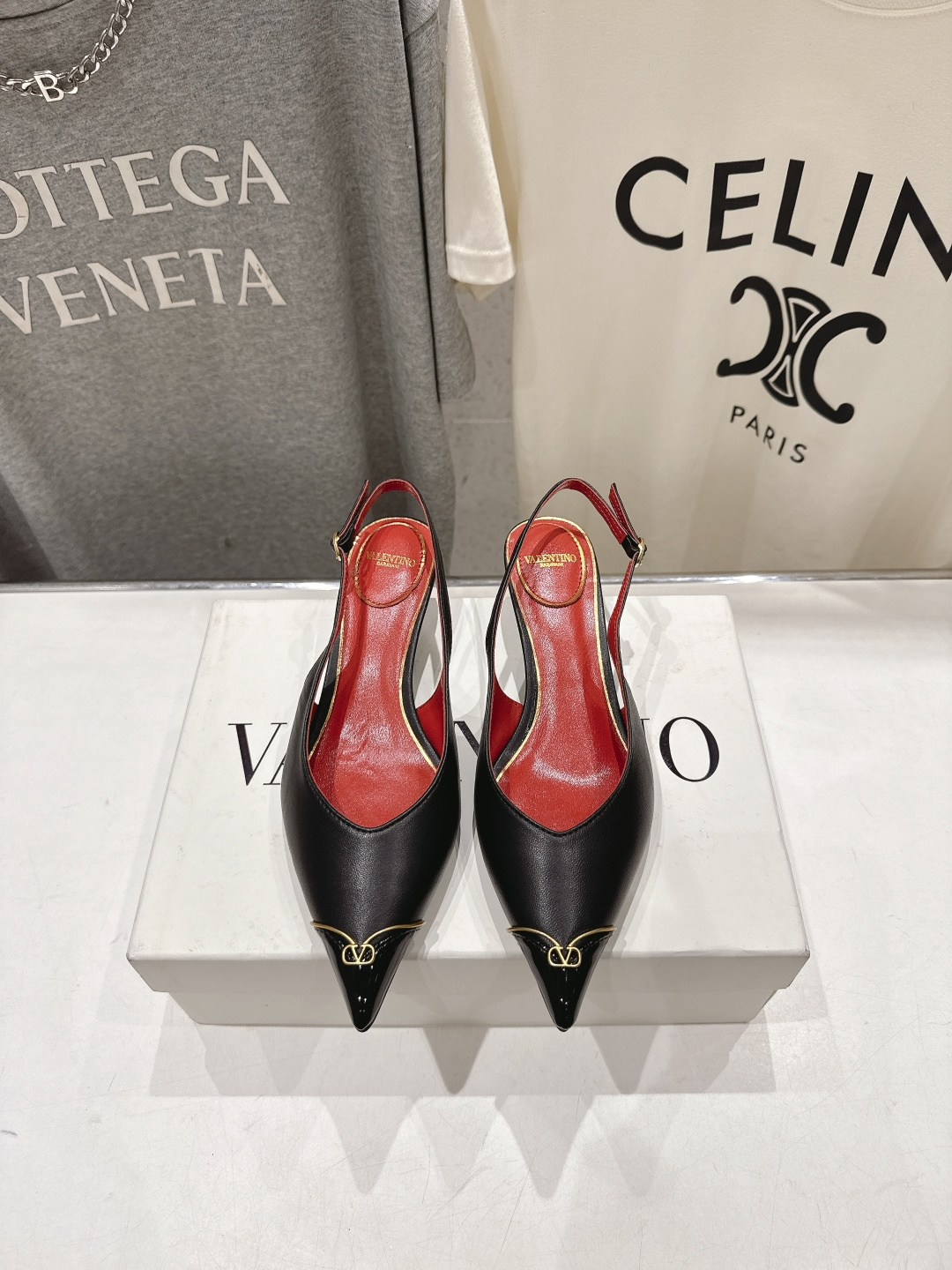 高版本出厂  ～New～顶级制作·Valentino·华伦天奴〰️2026ss官方最新款高跟鞋单鞋时装凉