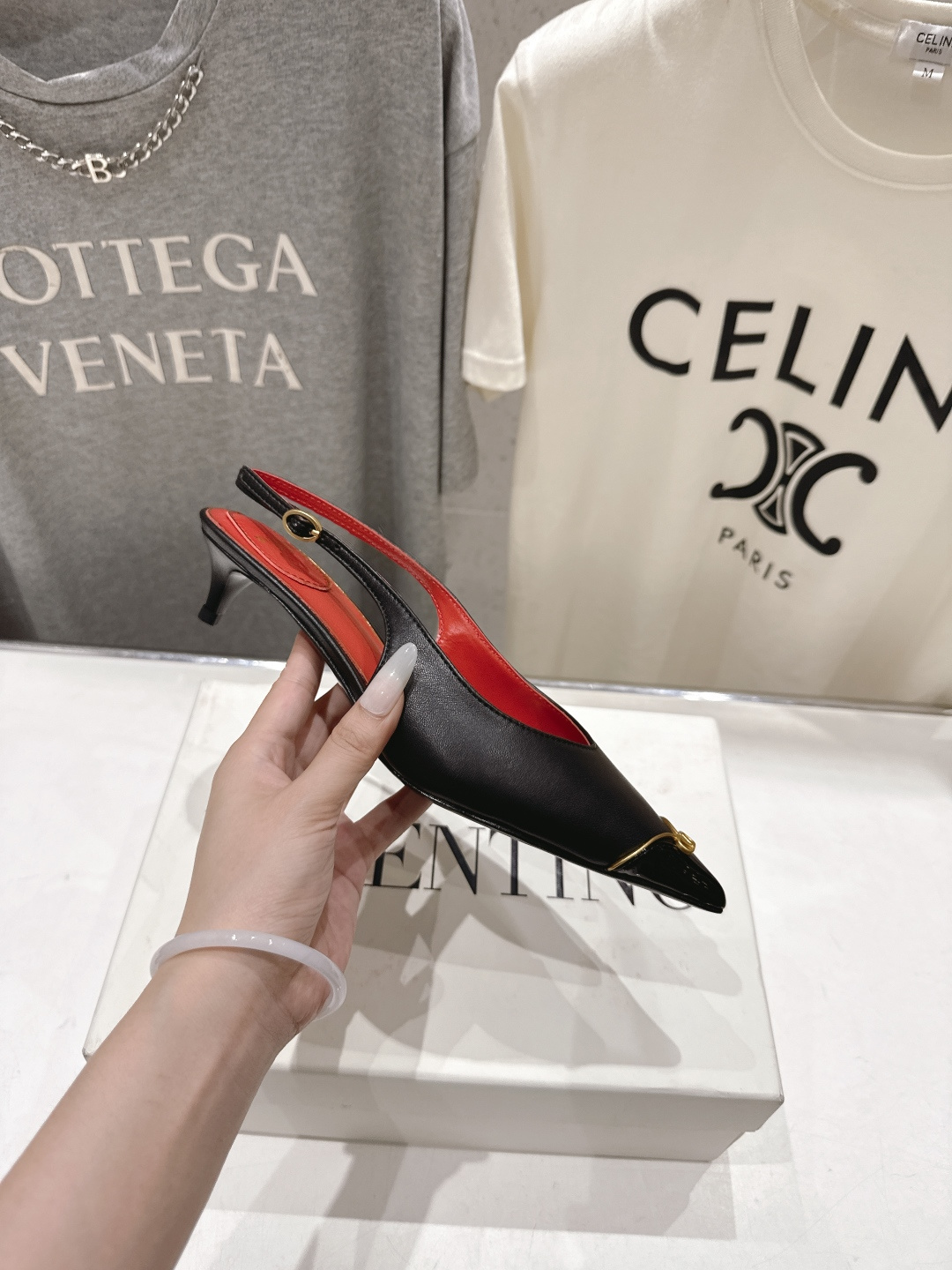 高版本出厂  ～New～顶级制作·Valentino·华伦天奴〰️2026ss官方最新款高跟鞋单鞋时装凉
