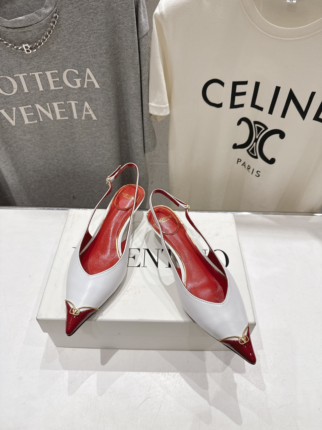 高版本出厂  ～New～顶级制作·Valentino·华伦天奴〰️2026ss官方最新款高跟鞋单鞋时装凉