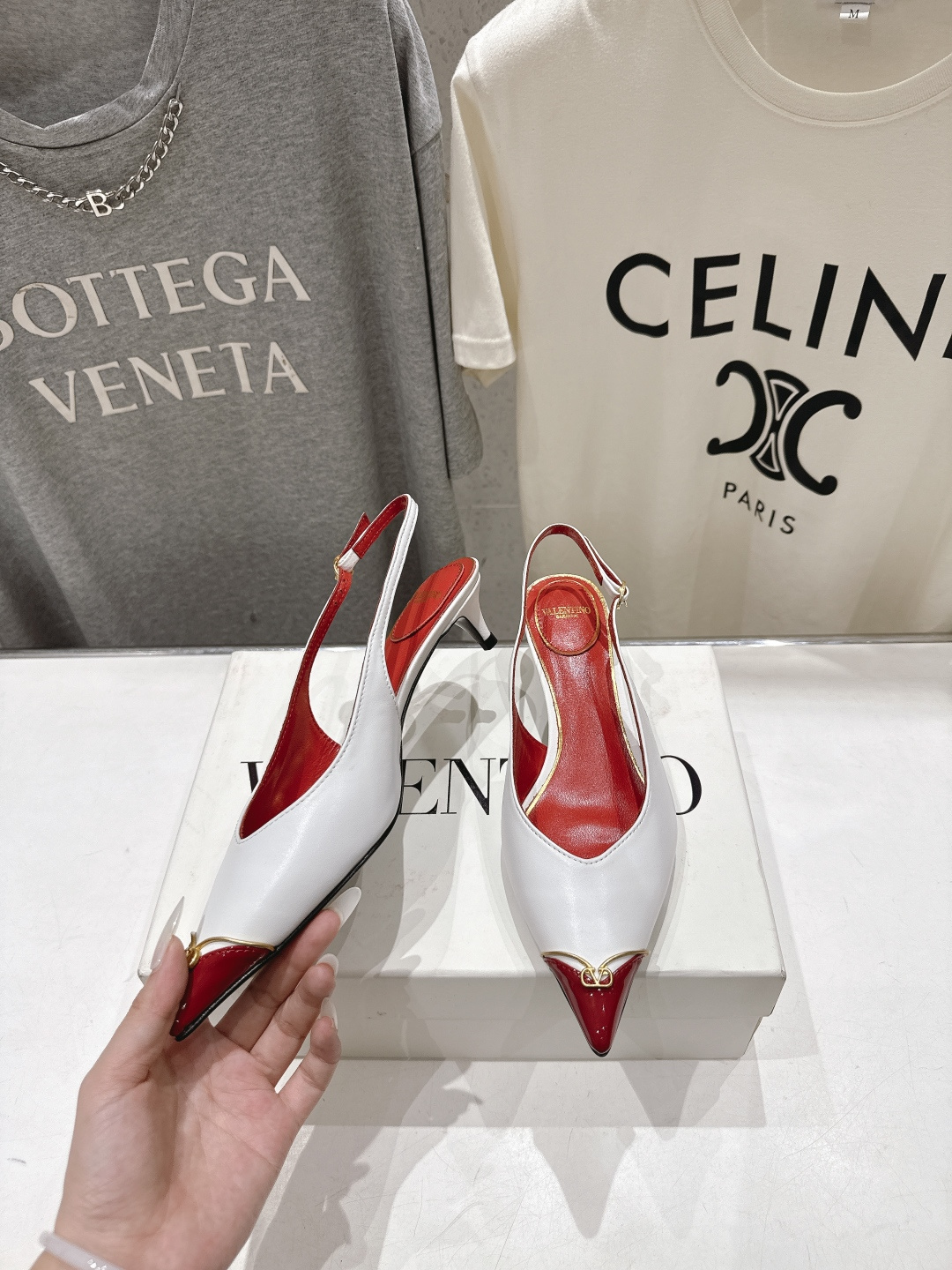 高版本出厂  ～New～顶级制作·Valentino·华伦天奴〰️2026ss官方最新款高跟鞋单鞋时装凉