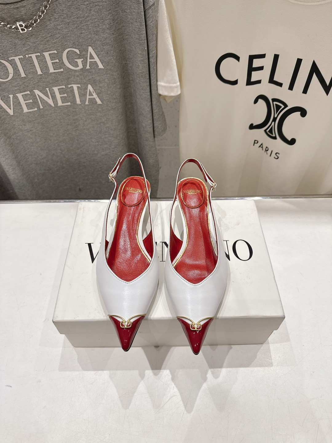 高版本出厂  ～New～顶级制作·Valentino·华伦天奴〰️2026ss官方最新款高跟鞋单鞋时装凉