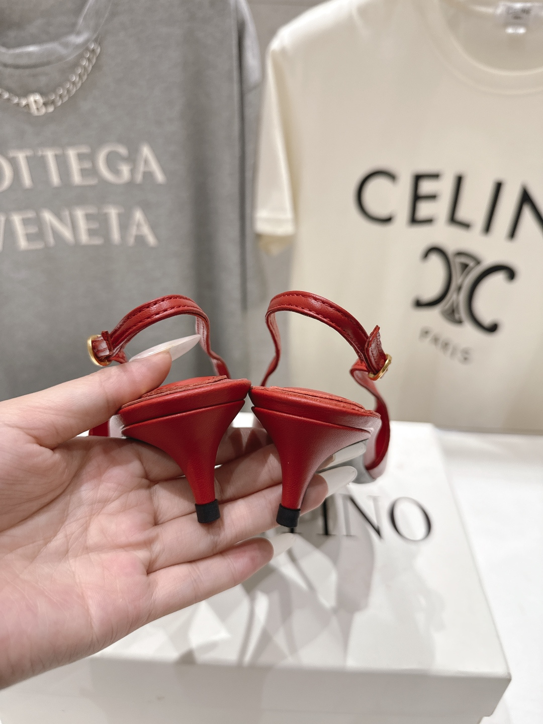 高版本出厂  ～New～顶级制作·Valentino·华伦天奴〰️2026ss官方最新款高跟鞋单鞋时装凉