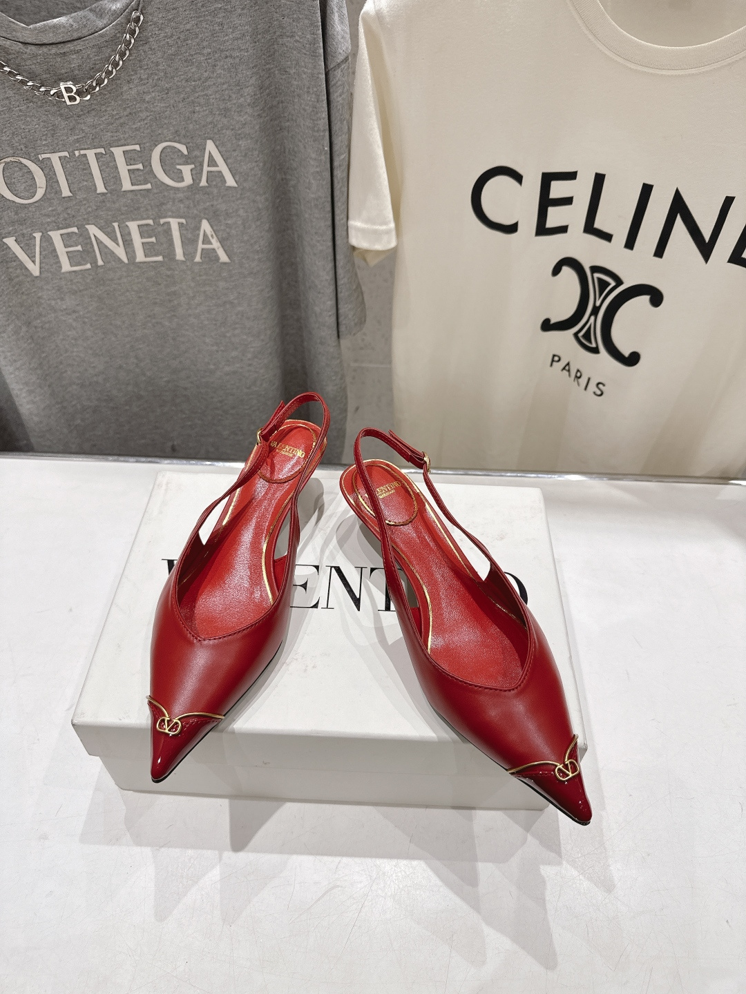 高版本出厂  ～New～顶级制作·Valentino·华伦天奴〰️2026ss官方最新款高跟鞋单鞋时装凉