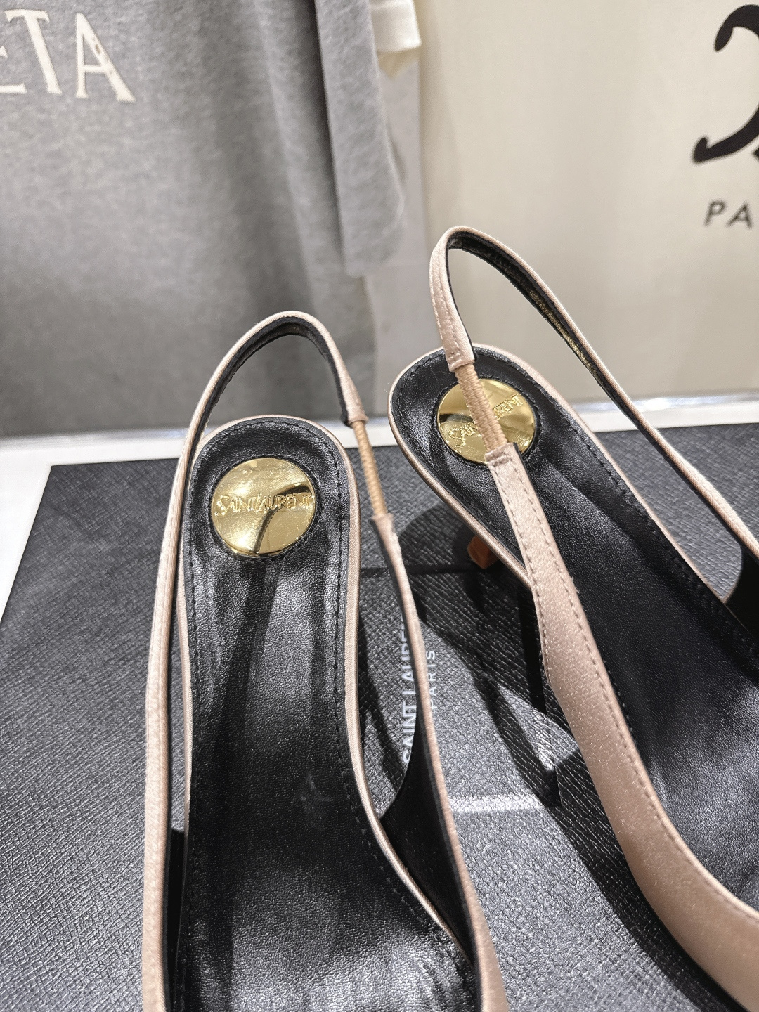 高版本出厂 「SAINT LAURENT*」圣罗兰ysl F030 26ss全新走秀新款后空高跟鞋凉鞋唯