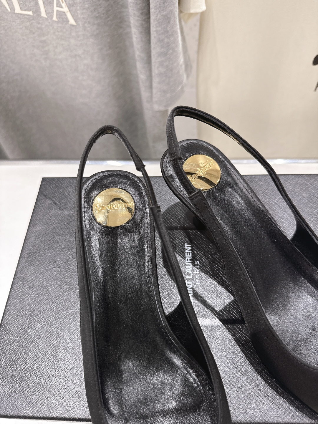 高版本出厂 「SAINT LAURENT*」圣罗兰ysl F030 26ss全新走秀新款后空高跟鞋凉鞋唯