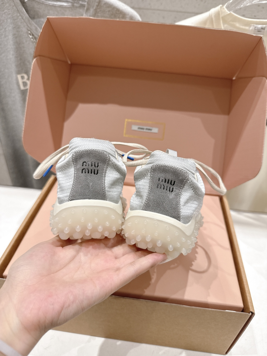 高版本出厂   MiuMiu/缪缪F022 2026ss新款系带网面休闲鞋德训鞋～顶级版本今年主推款 复
