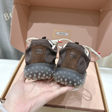 高版本出厂 MiuMiu/缪缪F022 2026ss新款系带网面休闲鞋德训鞋~顶级版本今年主推款 复 高版本出厂 MiuMiu/缪缪F022 2026ss新款系带网面休闲鞋德训鞋~顶级版本今年主推款 复