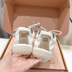 高版本出厂 MiuMiu/缪缪F022 2026ss新款系带网面休闲鞋德训鞋~顶级版本今年主推款 复 高版本出厂 MiuMiu/缪缪F022 2026ss新款系带网面休闲鞋德训鞋~顶级版本今年主推款 复